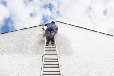 Peinture extérieure à la Foye-Monjault — façades et ravalement
